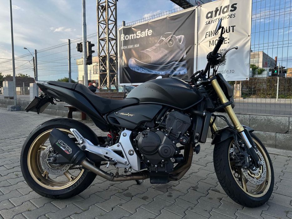 Vând motocicletǎ Honda Hornet CB600F 2012 30.000 km, stare foarte bună