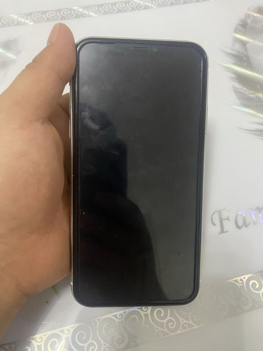 продам Айфон 11
