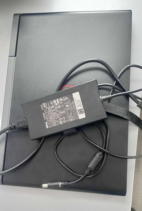 Лаптоп DELL G5 5587  128GB SSD + 1000GB HD + GTX 1050Ti + легален Win