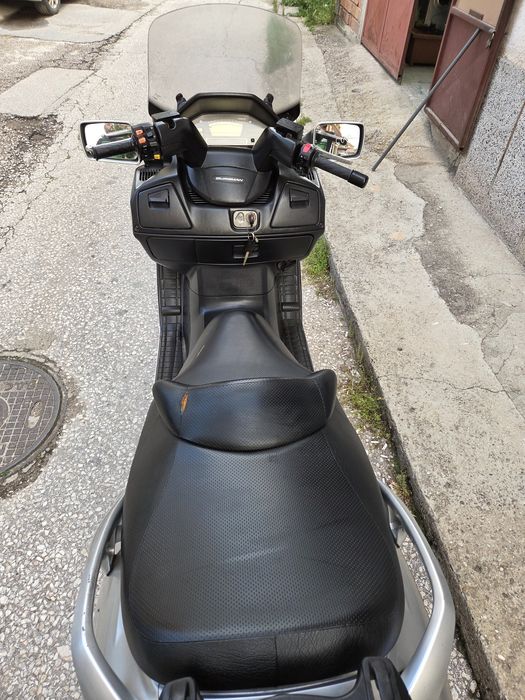 Suzuki burgman 650