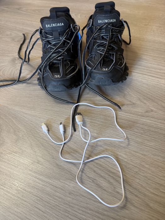 Balenciaga Track – Black.