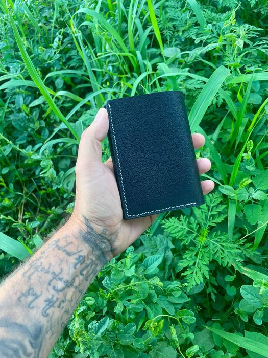 Portofel din piele naturala lucrat manual