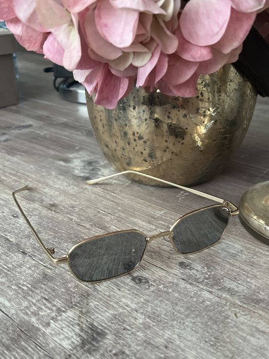 Модерни слънчеви очила