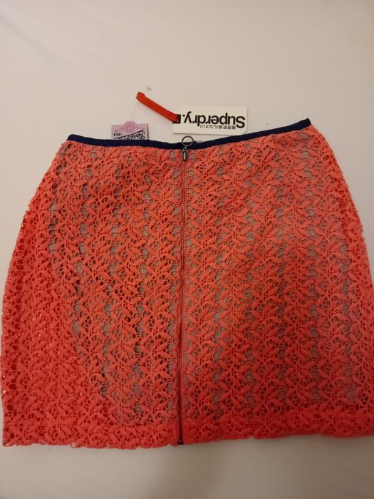 Нова пола Superdry