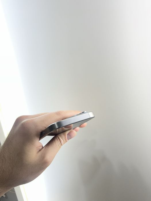 Продам IPhone 15 pro 128GB