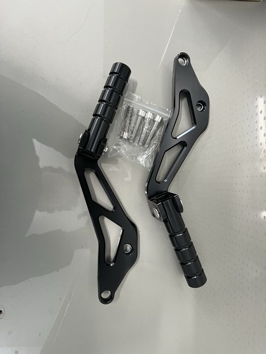 Surron LBX Passanger Pegs