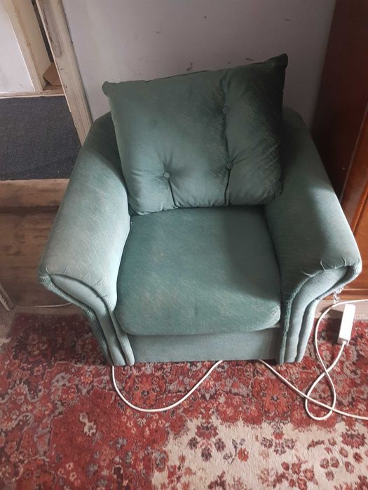 Vand mobila veche vitange