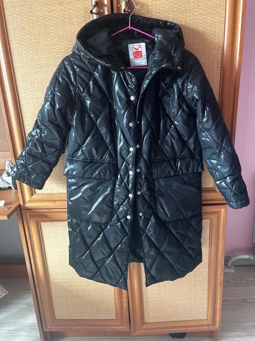 Продам стеганный плащ-пальто на девочку