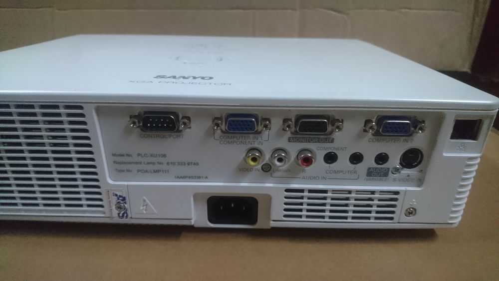 Проектор Sanyo PLC-XU106
