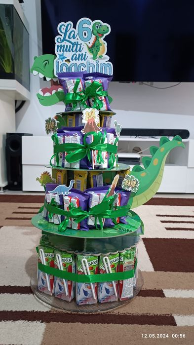 Tort din dulciuri
