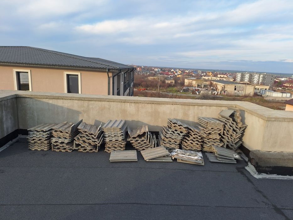 Vând țiglă gri și sipca la preț redus