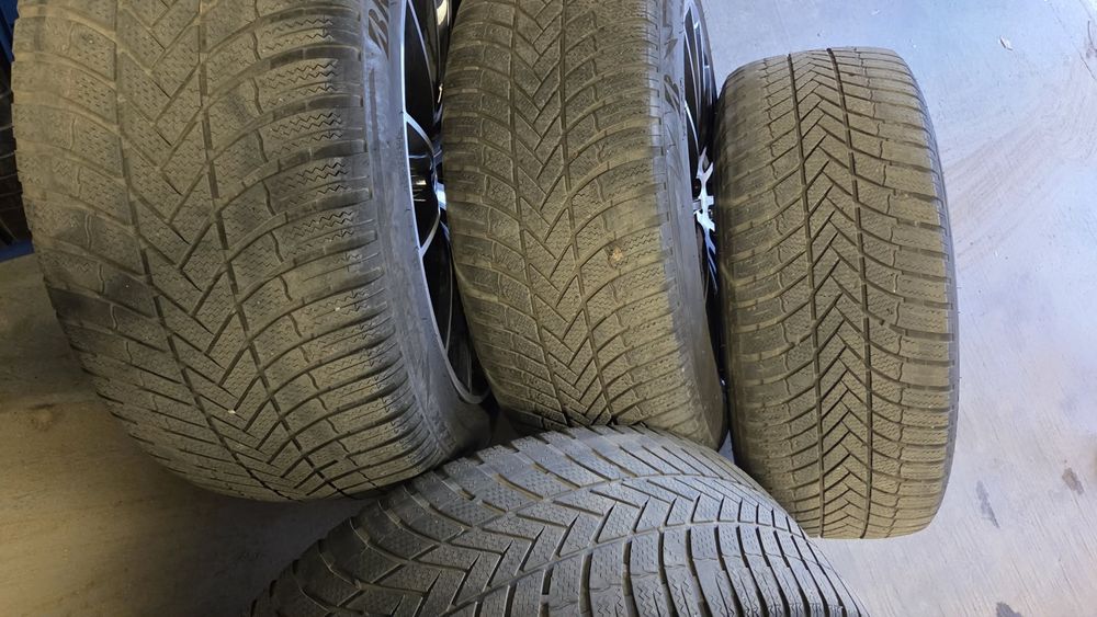 Зимни гуми 315/35/21 CONTINENTAL спорт пакет DOT22