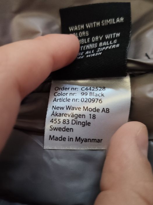 Geacă neagră perfectă pt vremea calduță