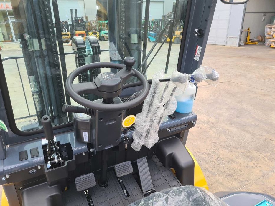 Motostivuitor Stivuitor NOU CHL 3000kg Diesel Euro 5