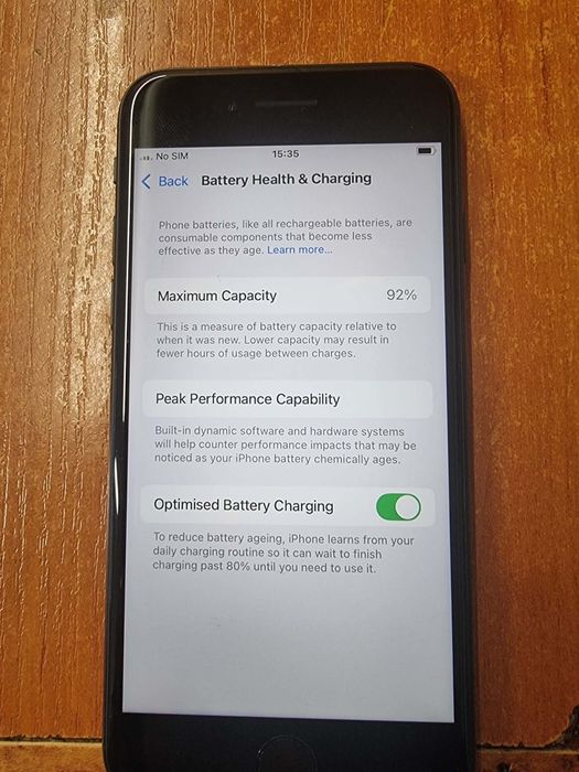 iPhone SE 64GB Black