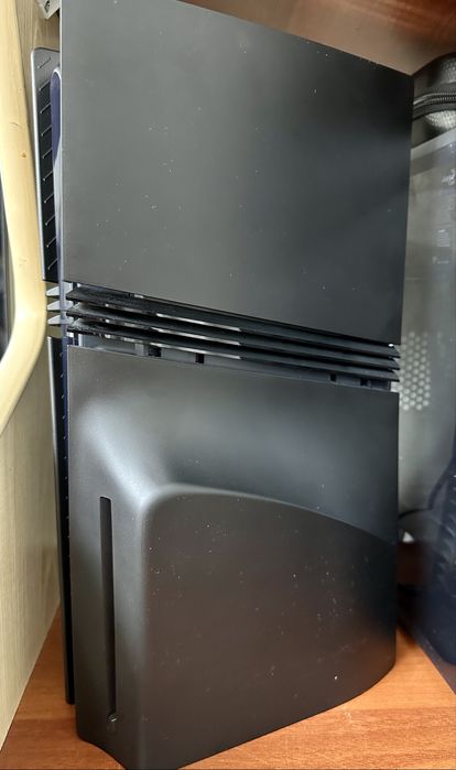 PlayStation 5 Slim сменные боковые панели.