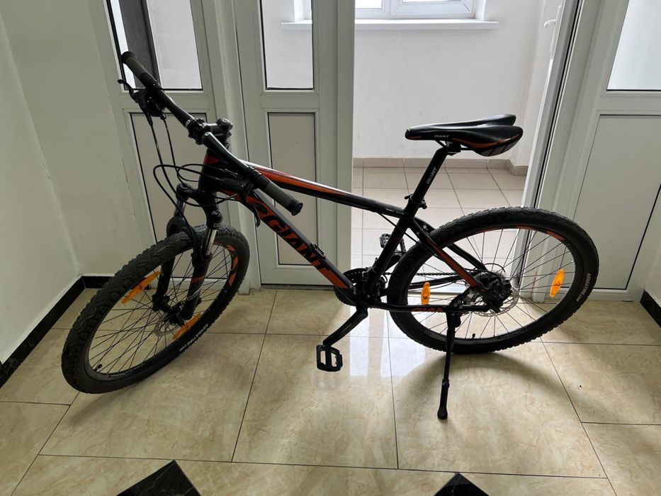 Велосипед GIANT 27,5
