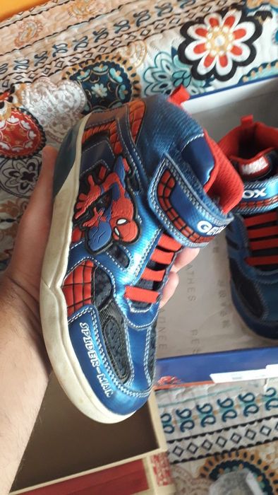 Papuci ghete cu lumini copii Geox Respira Spiderman nr 35 stare buna