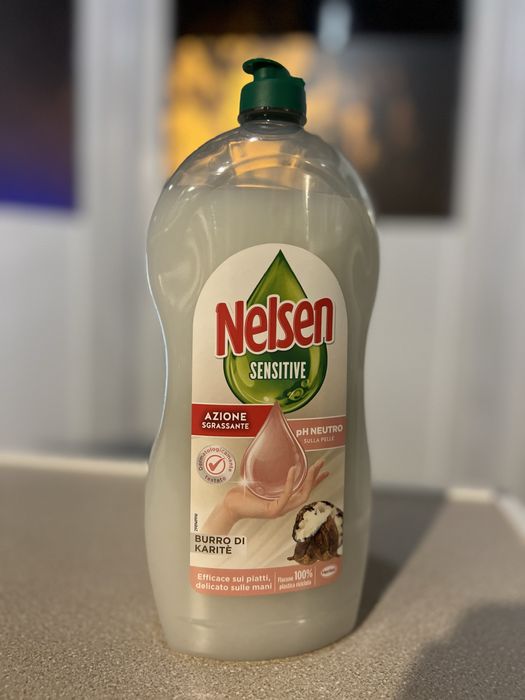 Гел за почистване на съдове