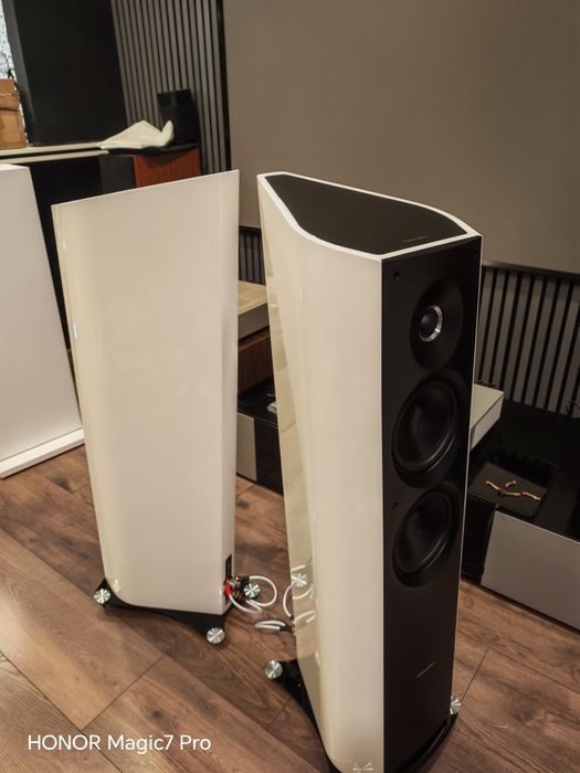 Boxe podea Sonus Faber venere 2.5 albe, impecabile