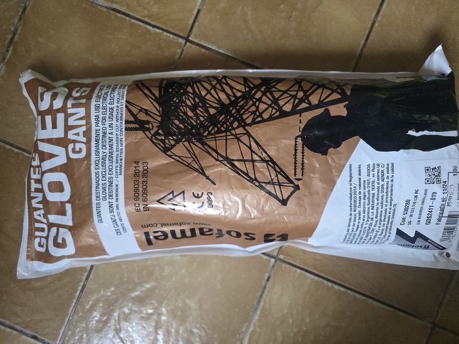 Диелектрични ръкавици Sofamel клас 3