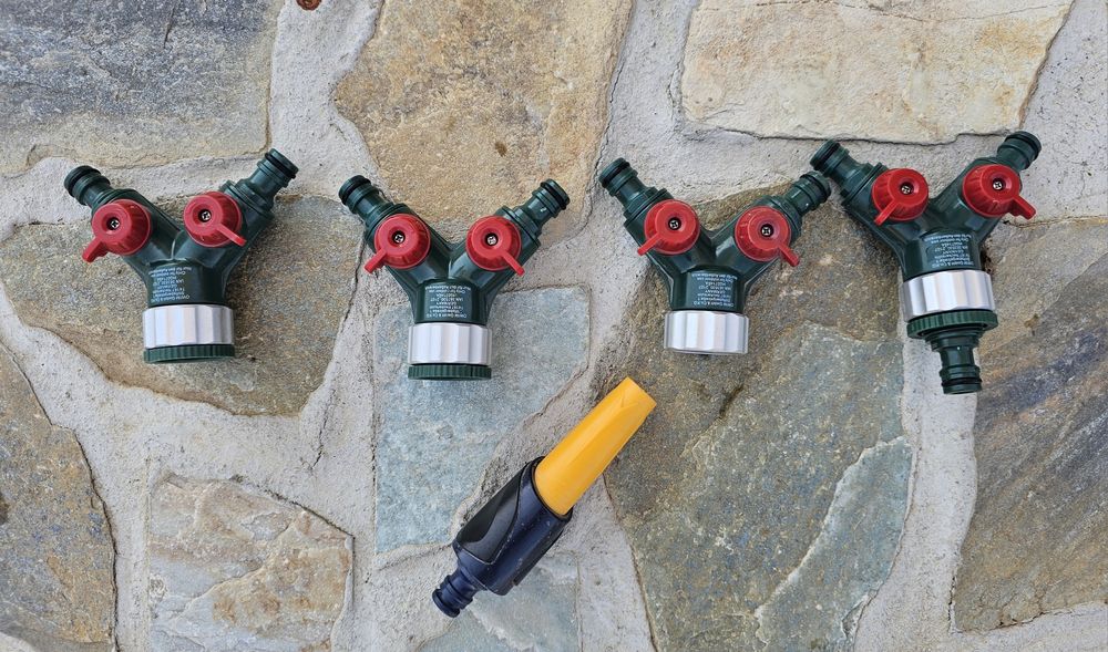 Foarfece Bosch tuns iarba si arbuști + CADOU aspersoare