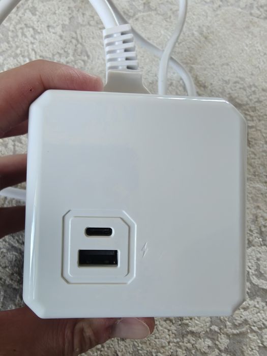 Vând prelungitor 1m allocacoc PowerCube usb c