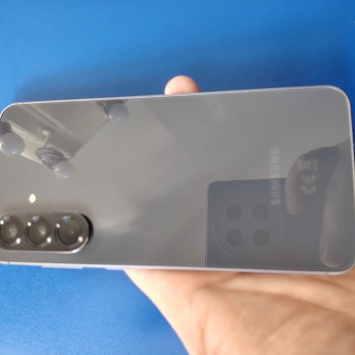 Vând Samsung a56