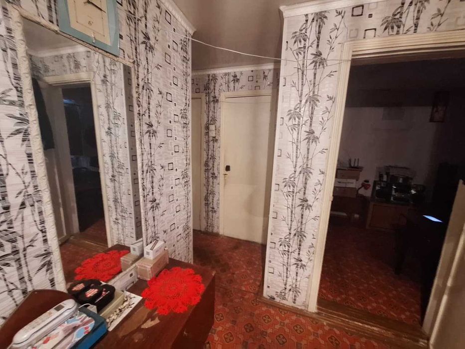 Ворошилова 74 продам 3шку 58 квадратов