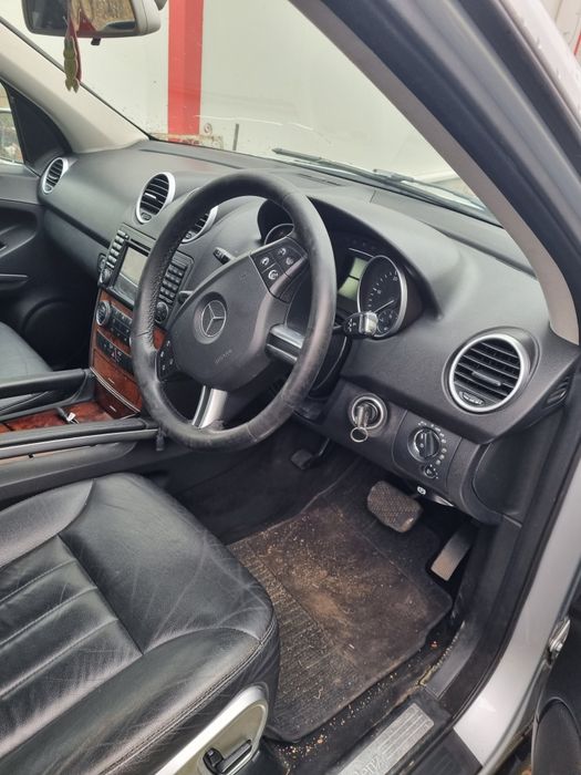 Vând caroserie Mercedes ML 320