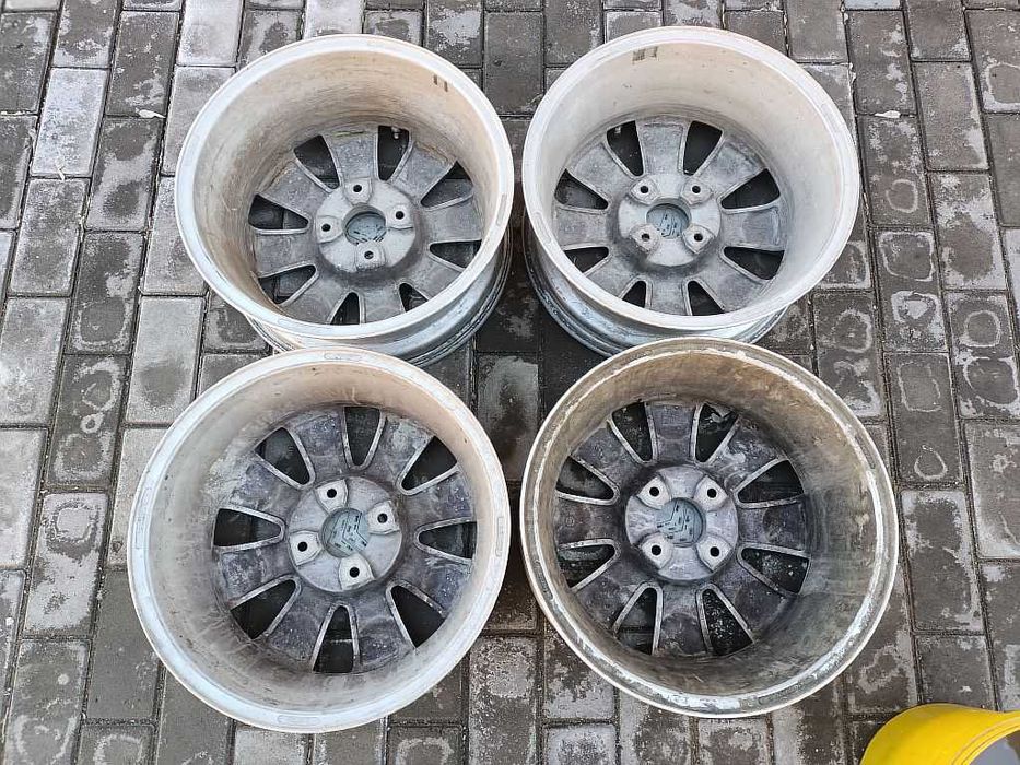 Продам оригинальные легкосплавные диски на Citroen.