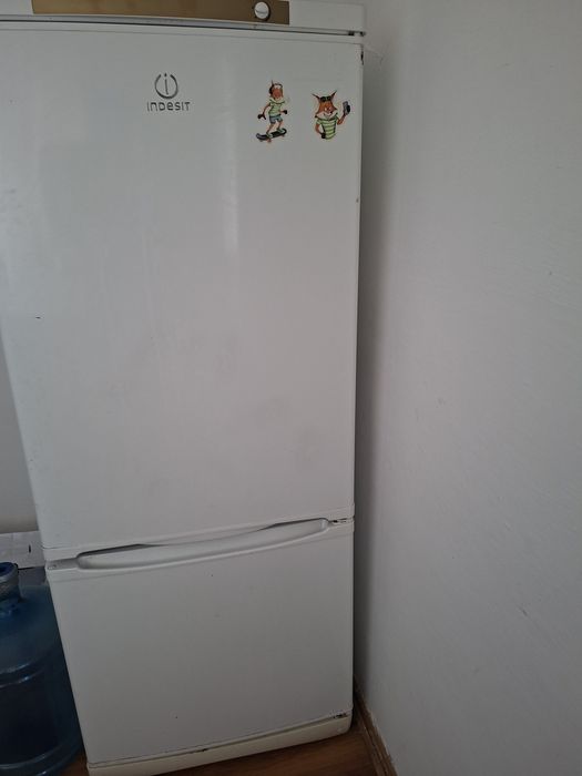 Холодилник индезит