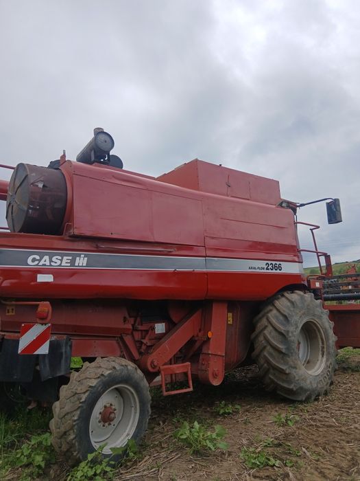 Case axial 2366 Combina