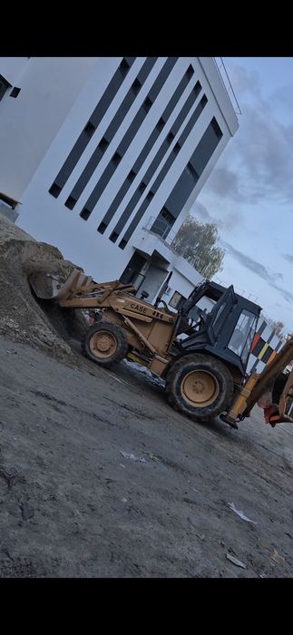 Buldoexcavator de inchiriat