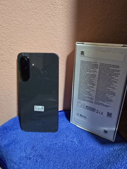 Vând Samsung galaxi a56