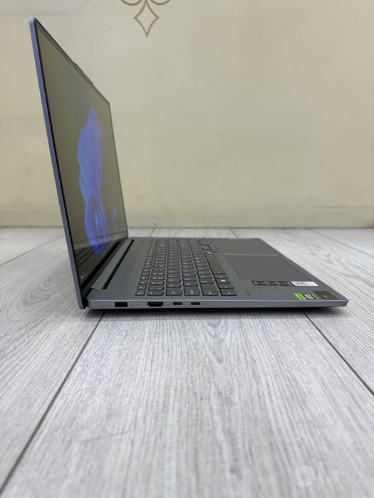 Lenovo IdeaPad Pro 5 16" Gen 9 Oled 120hz | Ultra 9 | RTX 4050 | 32GB