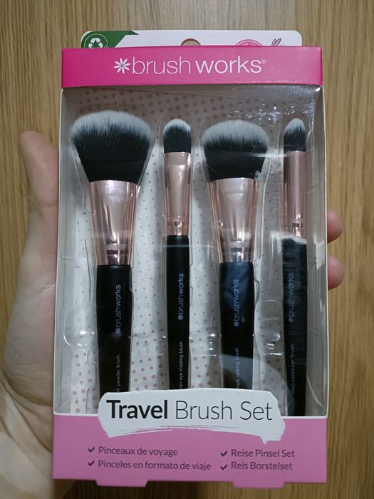 Set pensule machiaj - Brushworks Travel Makeup Brush Set 1 + 1 CADOU