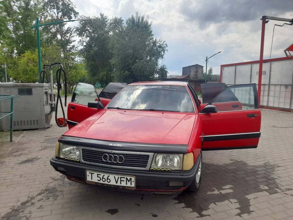 Продам ауди 100 в хорошем состоянии