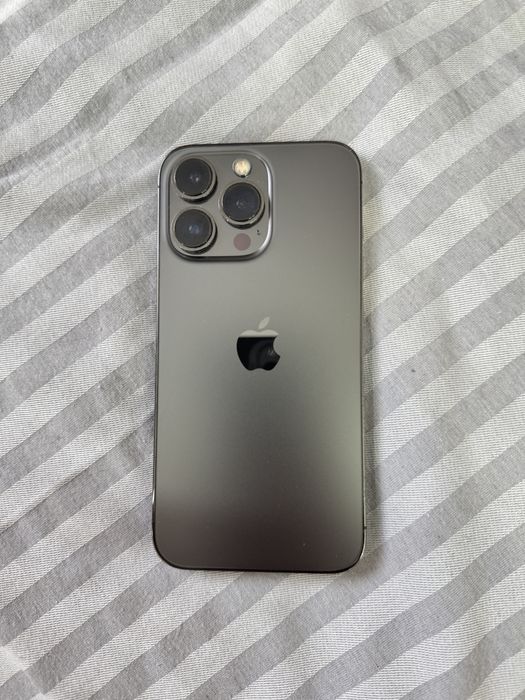 Iphone 13 pro  в идеальном состояний
