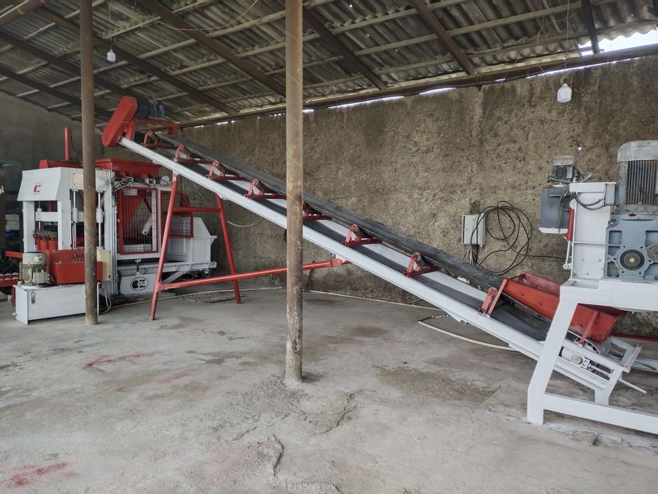 Продается оборудование для производства шлакоблоков