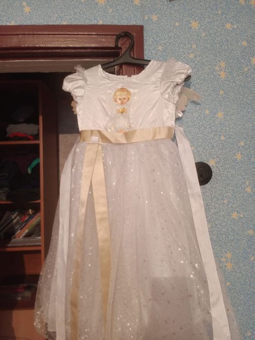 Продам платье  для девочек 5-8 лет  4-5 тыс