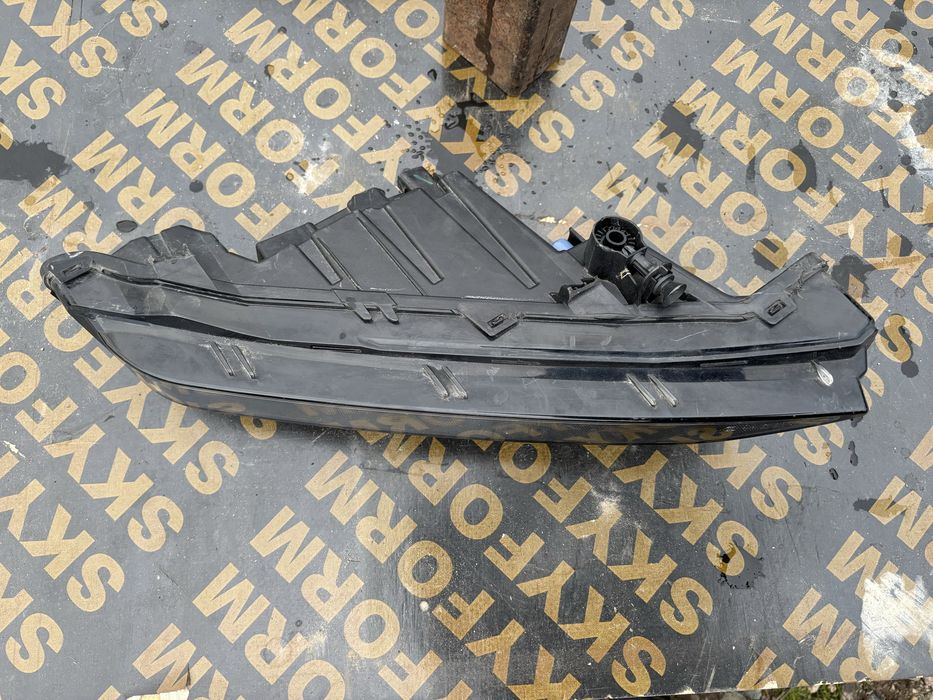 Халоген Skoda Superb 3