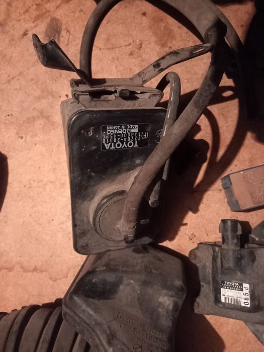 Эбу тайота Карина е