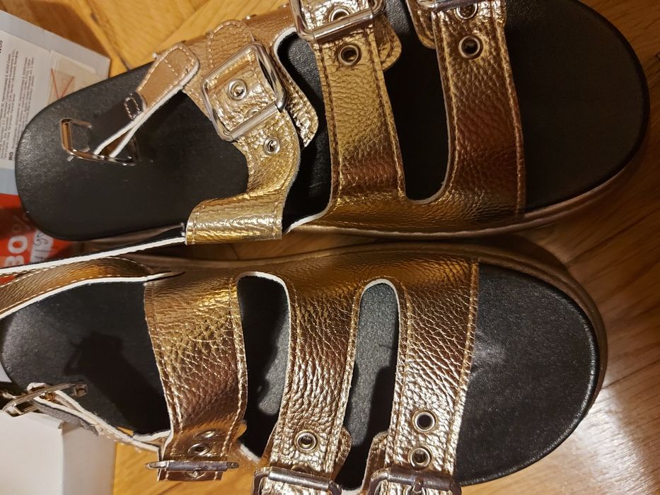 Сандали - златист цвят, номер 39