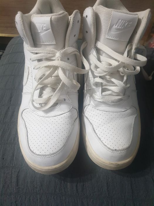Vand bascheți Nike   mărimea 41