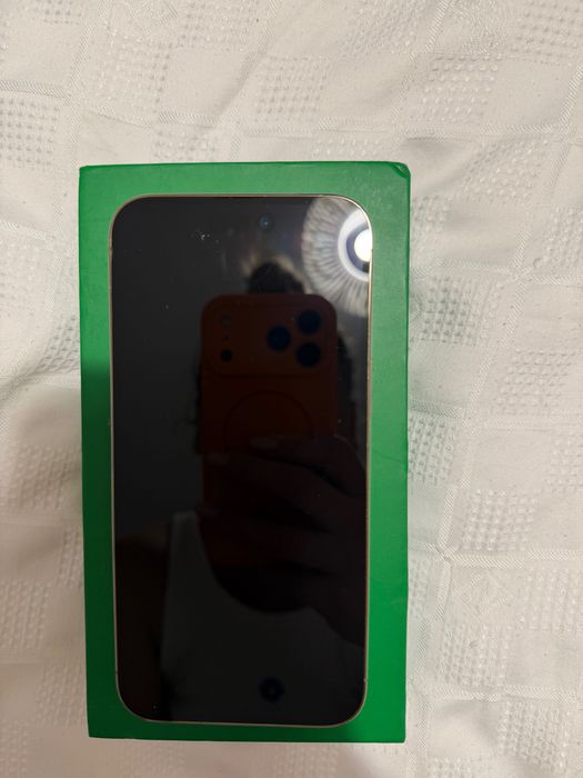iPhone 14 Pro Max Gold
