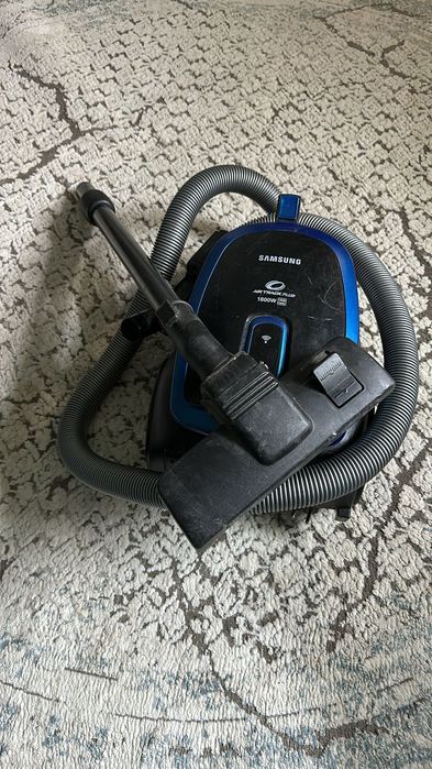 Продам пылесос скарлет, самсунг