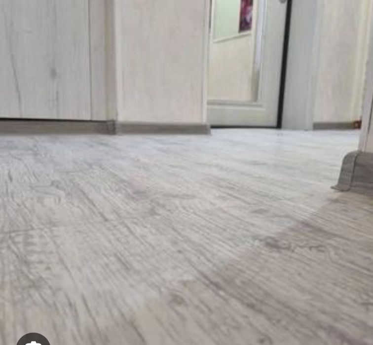 Настил ламината, линолеума