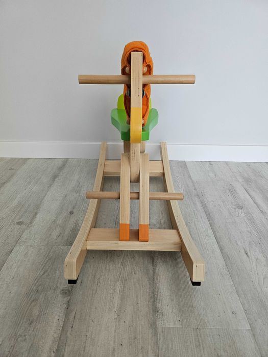 Детско дървено конче люлка