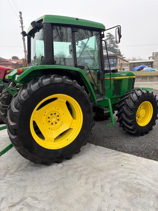 John Deere 6310